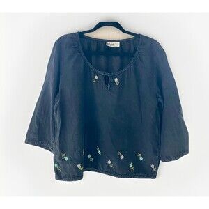 Kiko Linen Comfortable Blouse Size Medium Embroidered Cut Out Floral Lagenlook